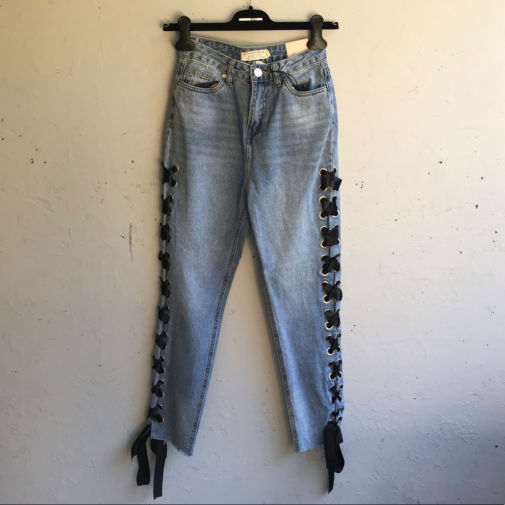 midrise jeans with ribbon side seam detail